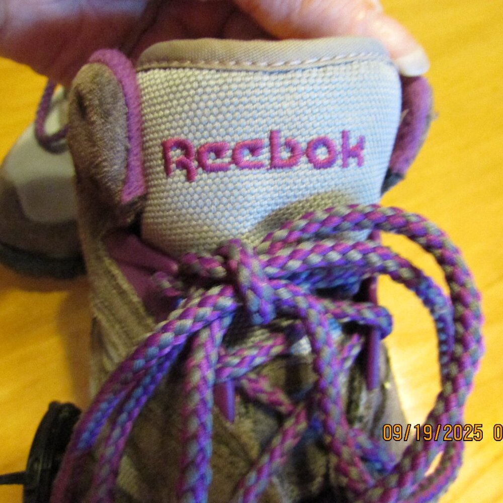 New Reebok shoes - Picture 4 of 5